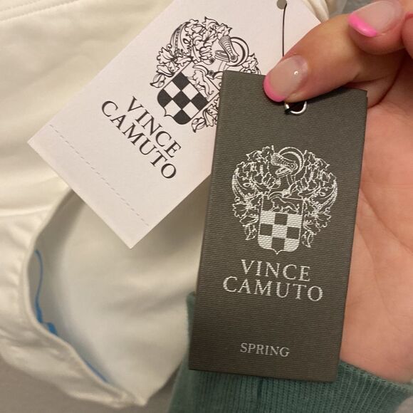 NWT- Vince Camuto- Solid white bikini bottoms with ruching- Size Large - Picture 3 of 6